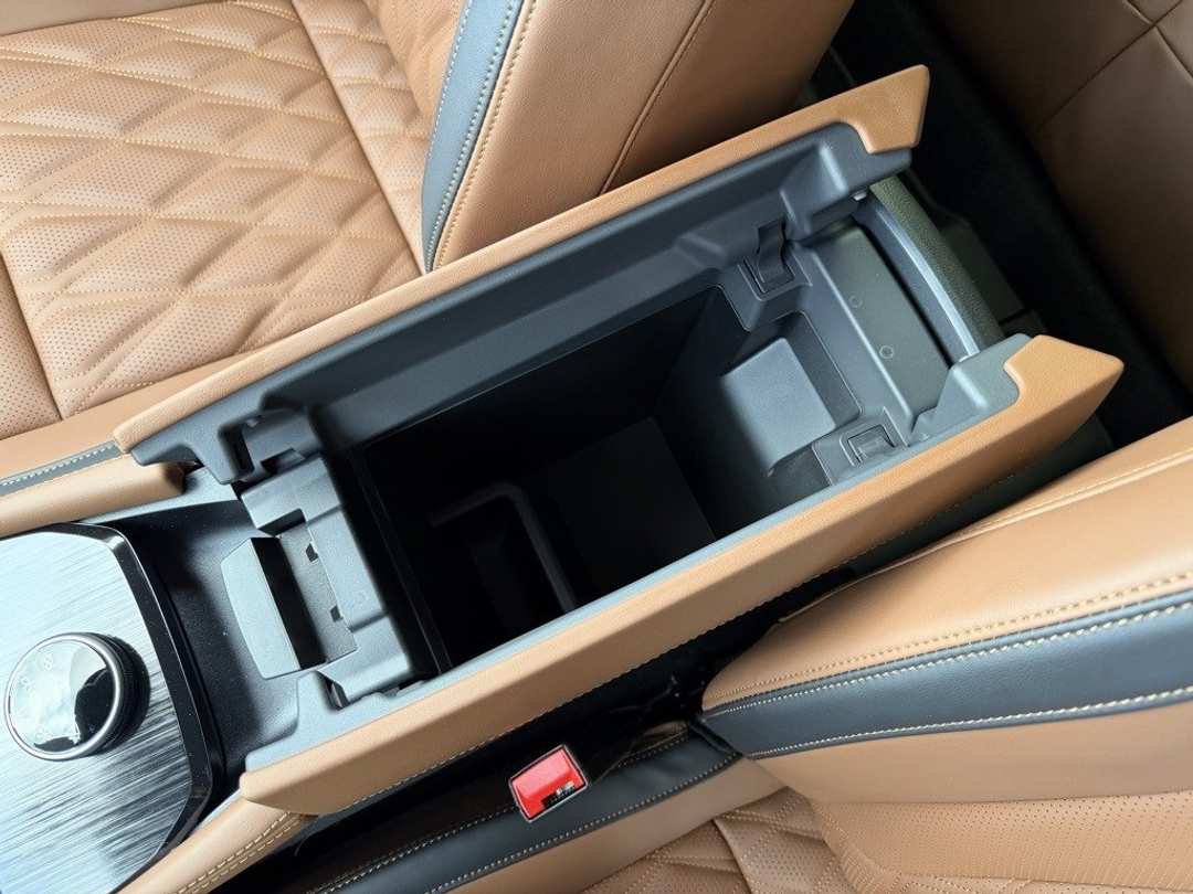 2026 Nissan Rogue Platinum - Image 28