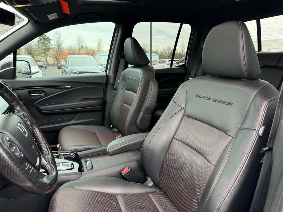 2022 Honda Ridgeline Black Edition - Image 16