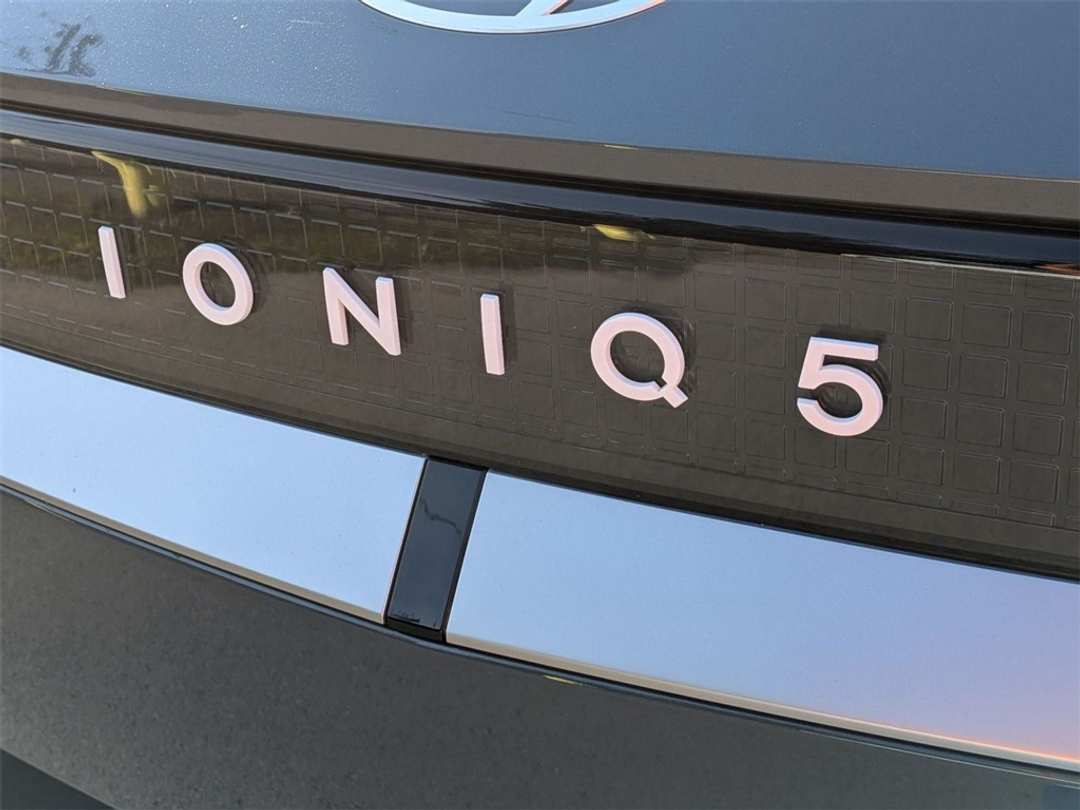 2026 Hyundai Ioniq 5 SEL - Image 30
