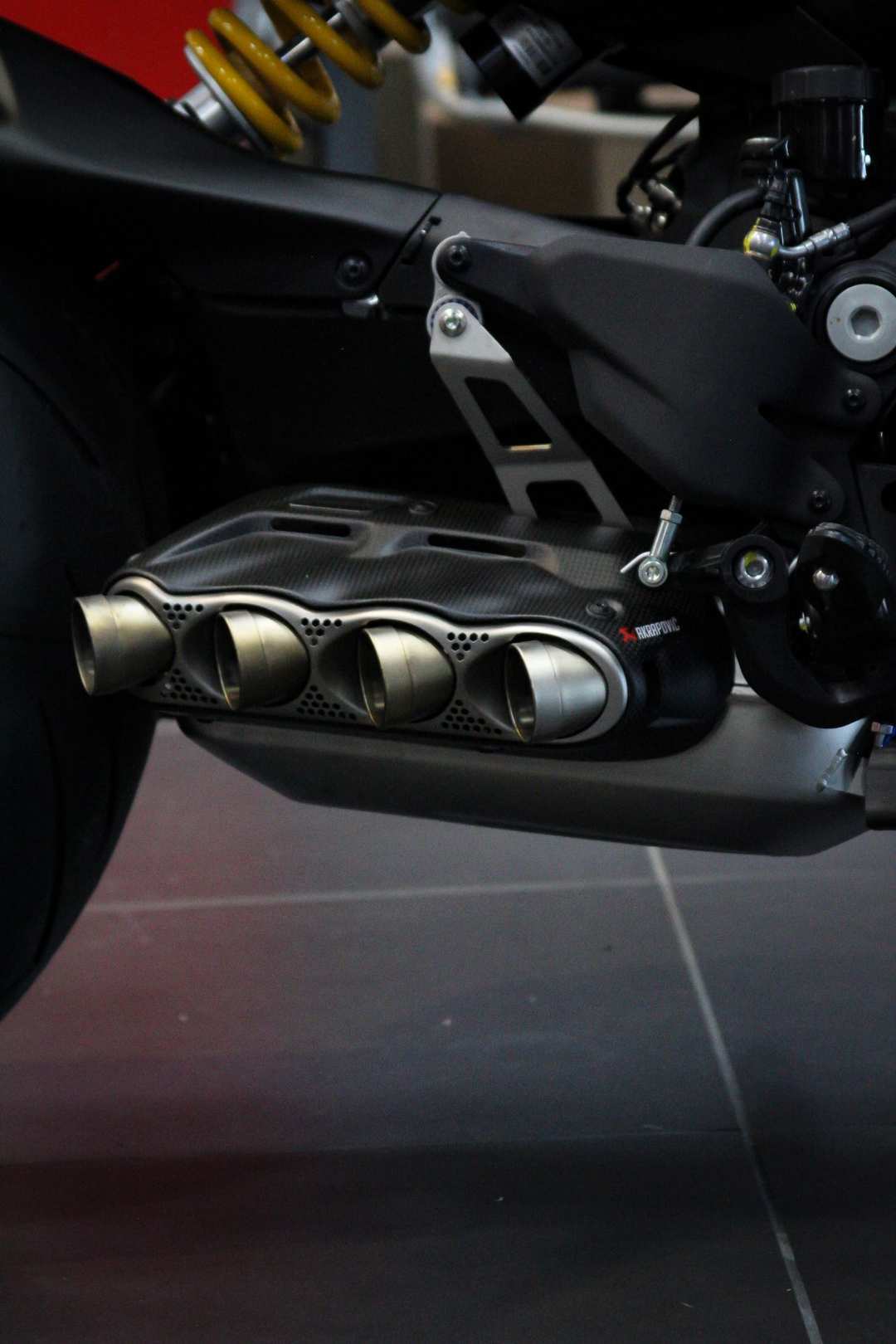 2024 Ducati Diavel V4 - Image 11