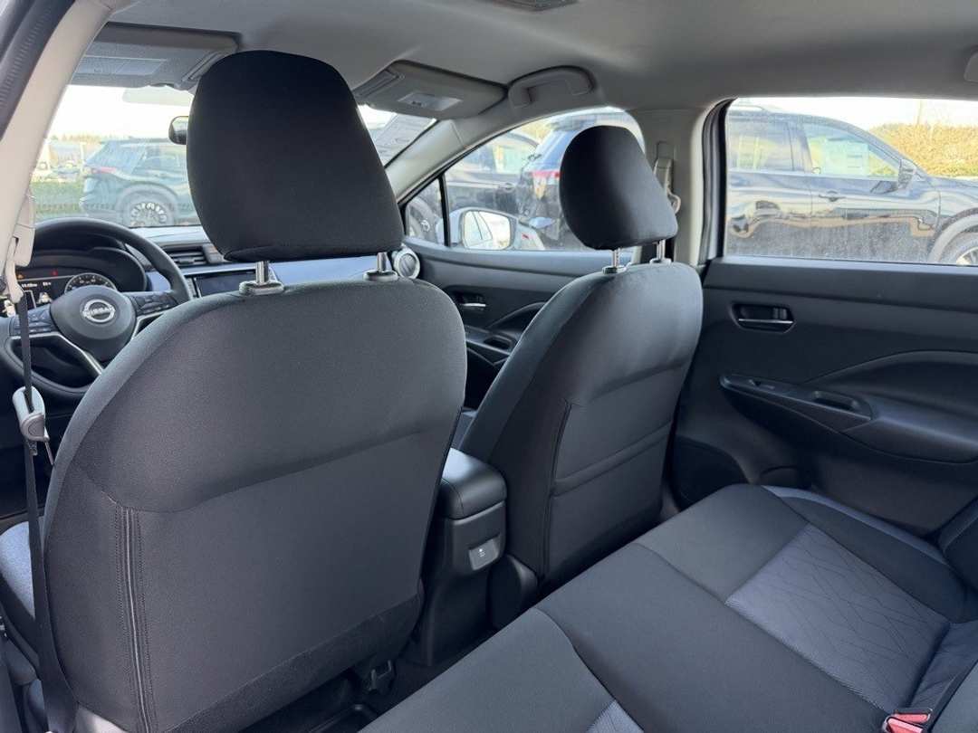 2025 Nissan Versa 1.6 SV - Image 29