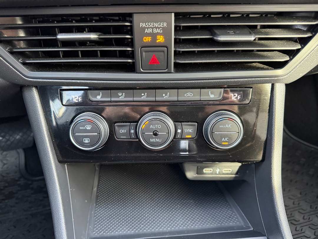 2021 Volkswagen Jetta RLine - Image 24