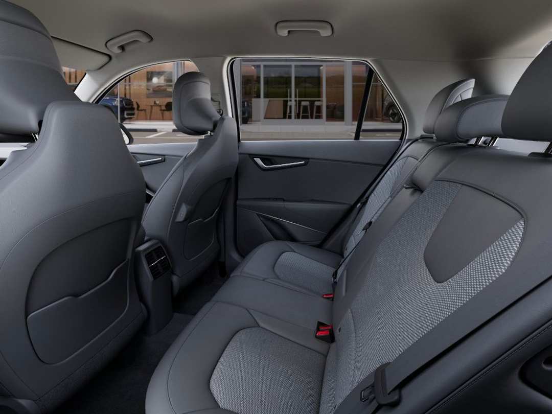 2026 Kia Niro EX - Image 18