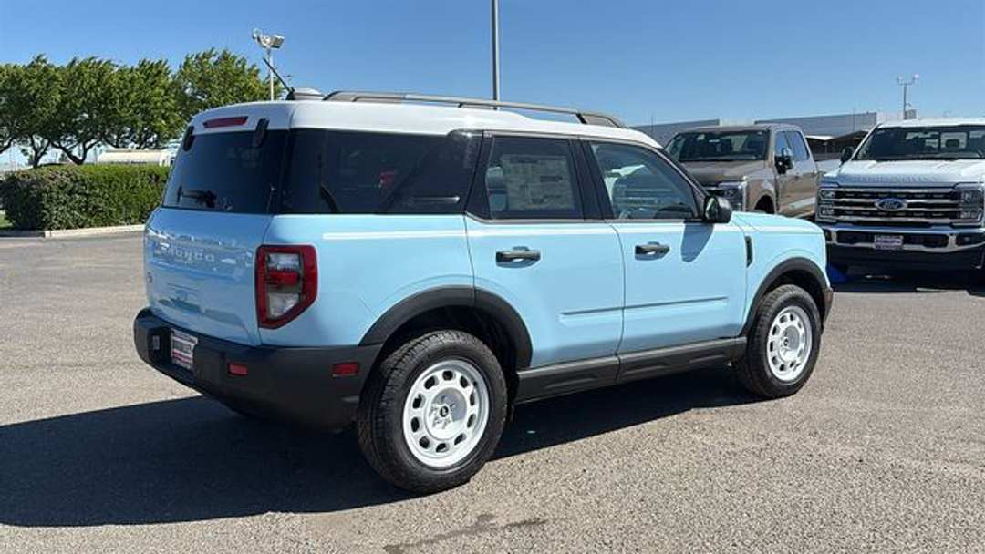 2026 Ford Bronco Sport Heritage - Image 3
