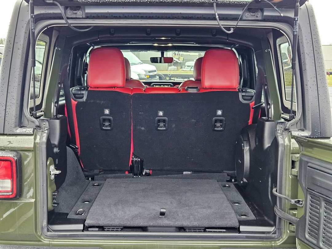 2023 Jeep Wrangler Rubicon - Image 35