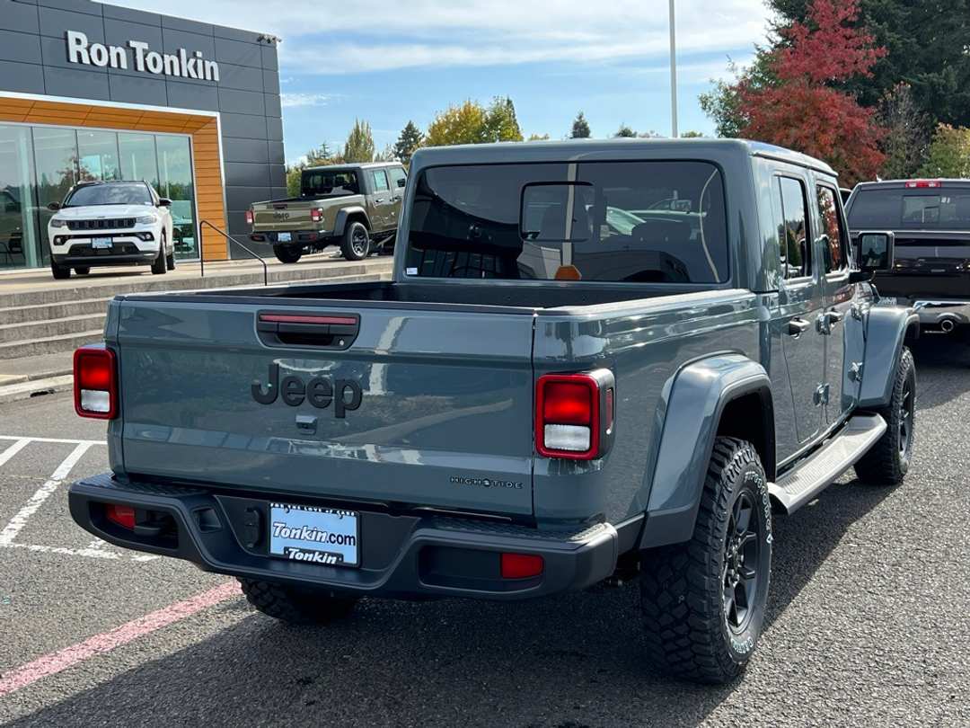 2025 Jeep Gladiator High Tide - Image 7