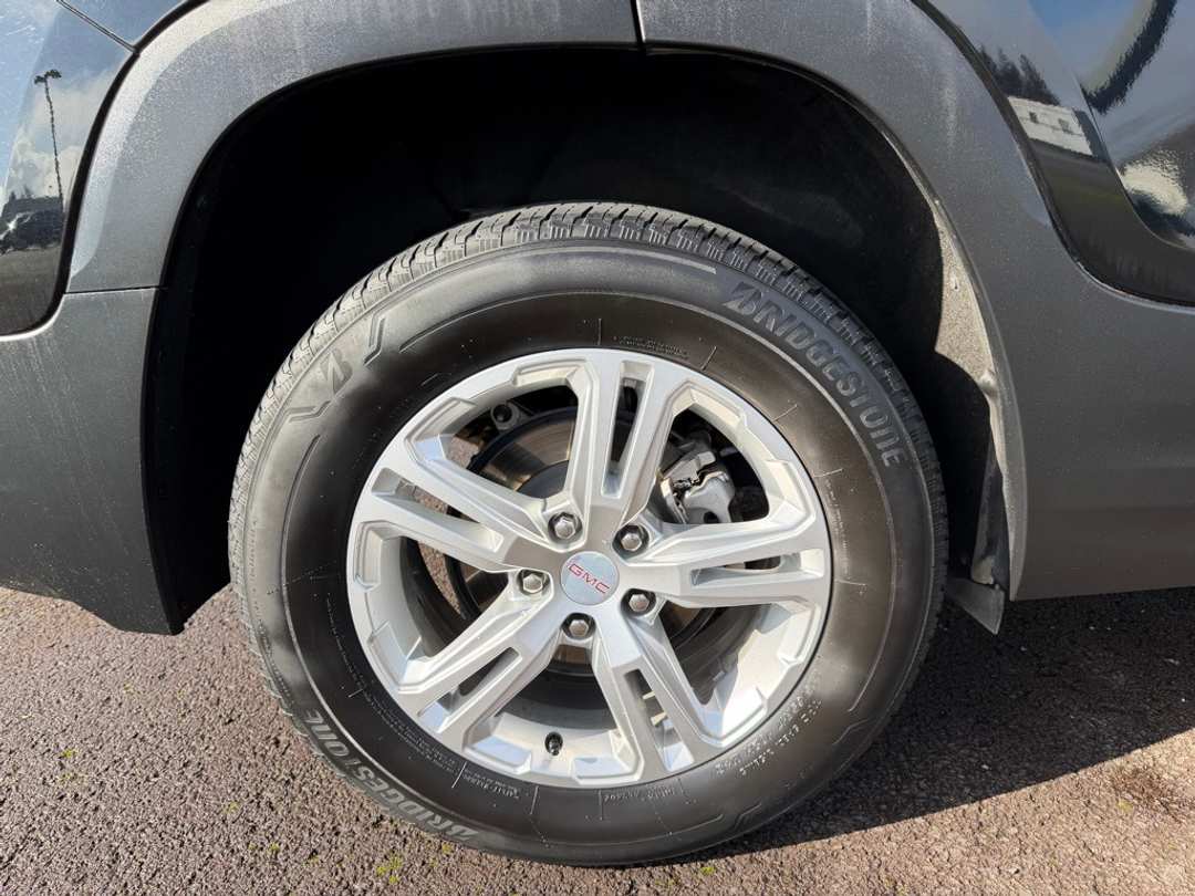 2022 GMC Terrain SLE - Image 10