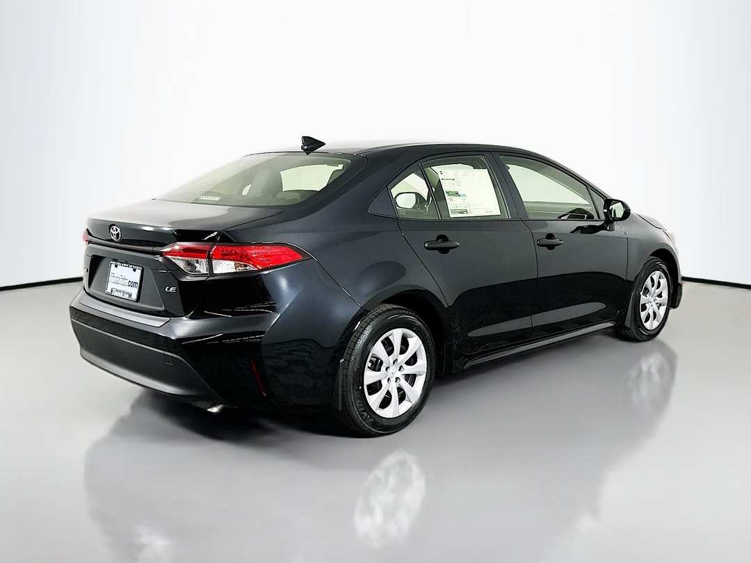 2026 Toyota Corolla LE - Image 7