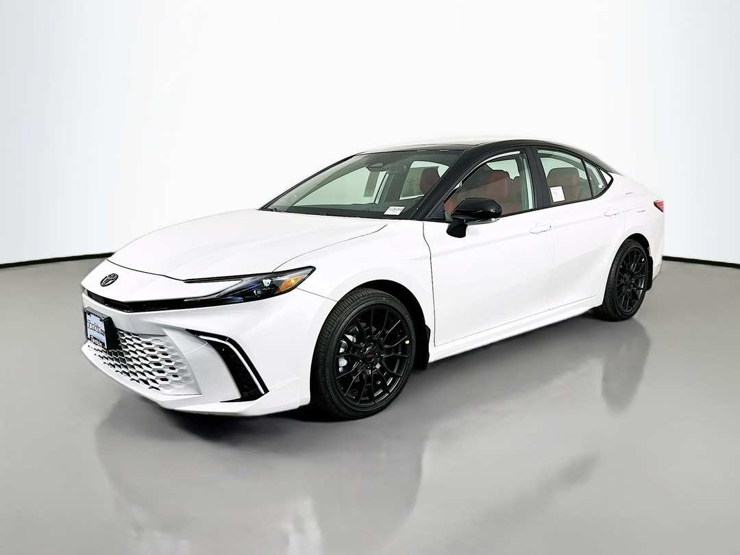 2026 Toyota Camry XSE - Image 3