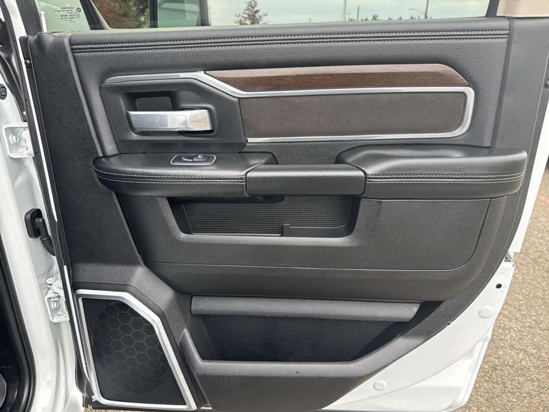 2024 Ram 3500 Laramie - Image 28