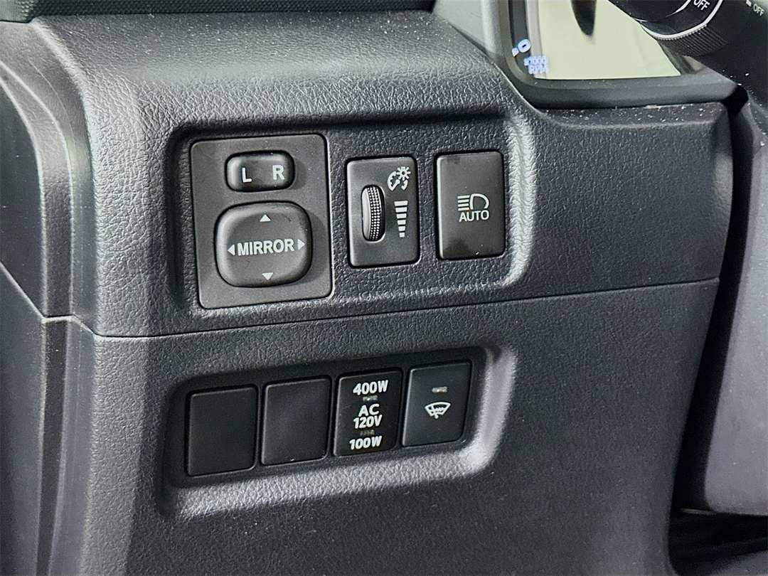2022 Toyota 4Runner SR5 - Image 10