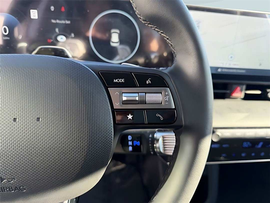 2026 Hyundai Ioniq 5 SEL - Image 17