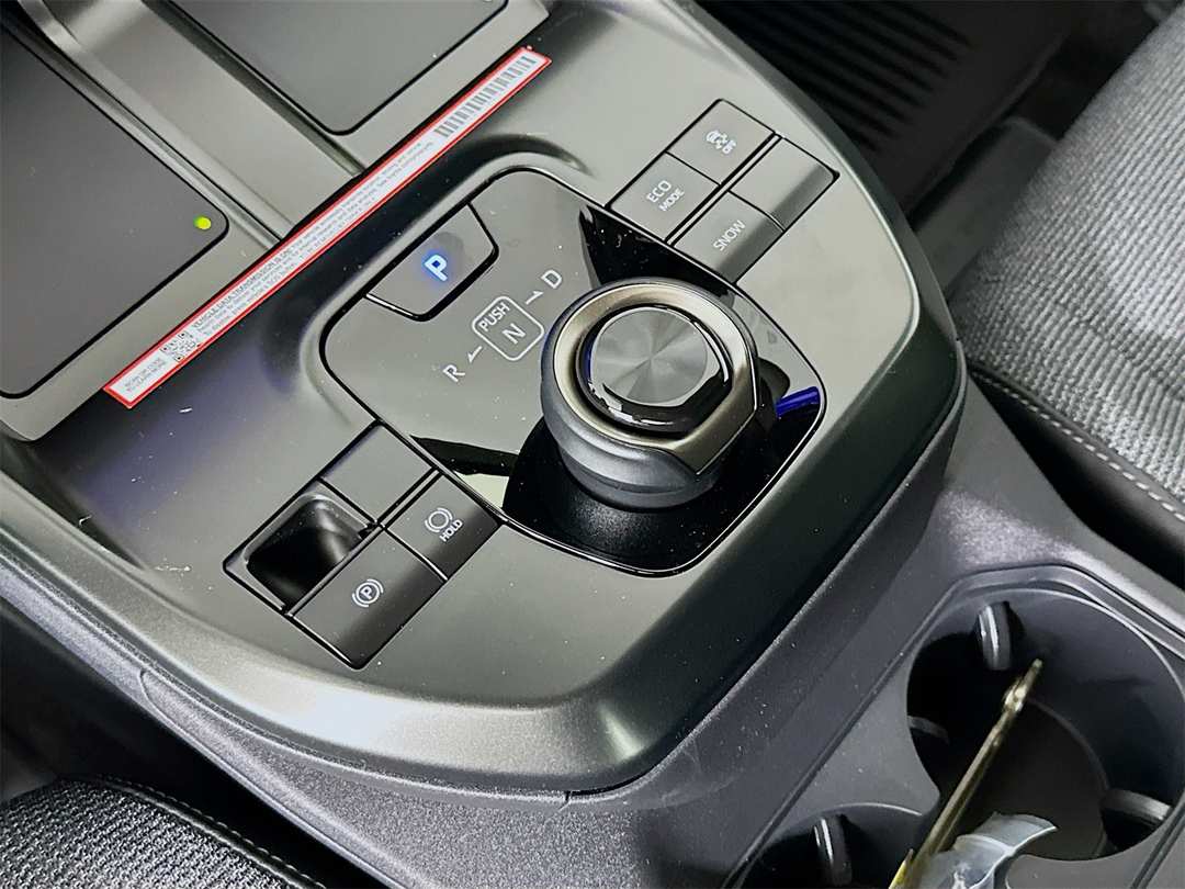 2026 Toyota Bz XLE Plus - Image 17