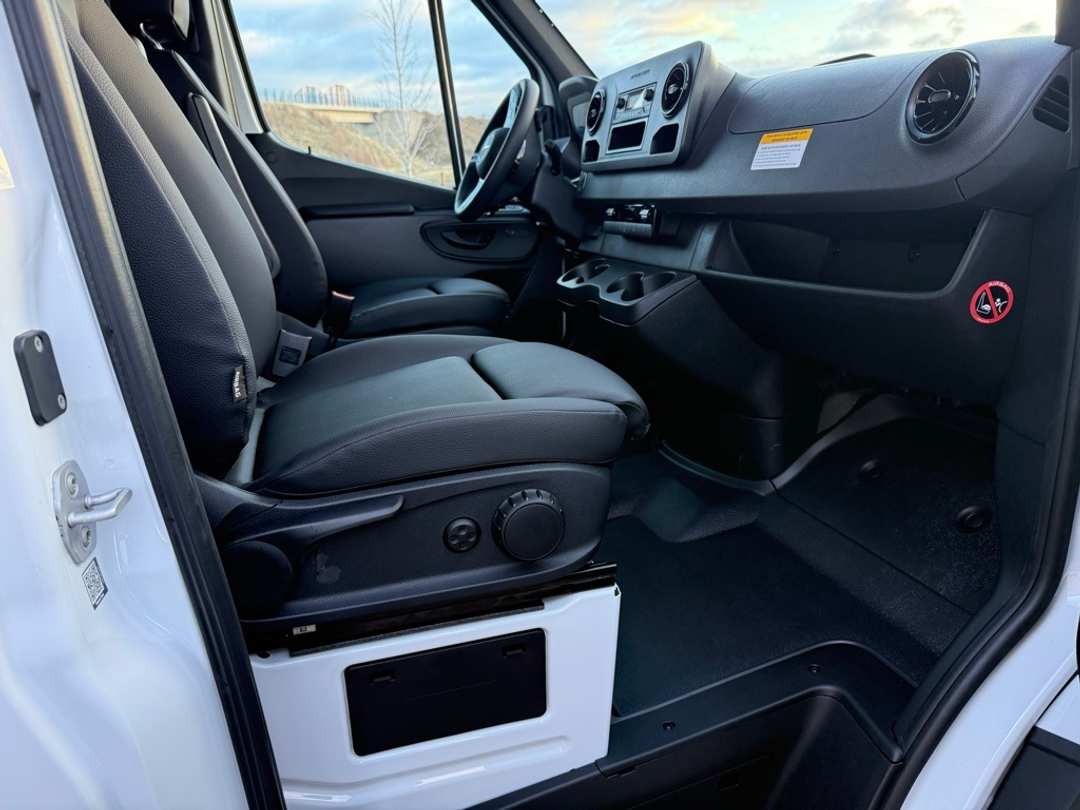 2026 Mercedes-Benz Sprinter 2500 Cargo 170 WB - Image 14