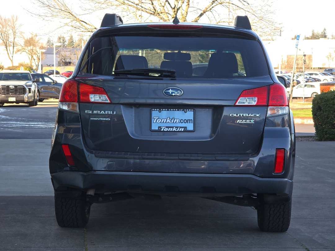 2011 Subaru Outback 2.5i - Image 4