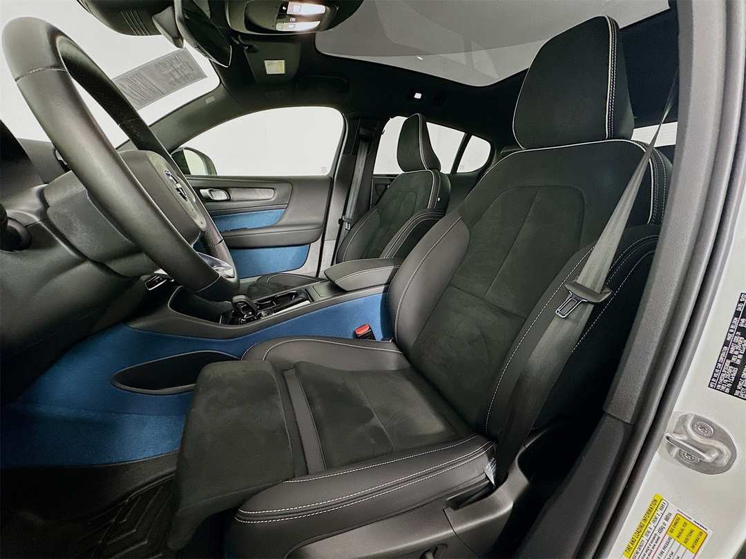 2023 Volvo C40 Recharge Pure Twin Plus - Image 21