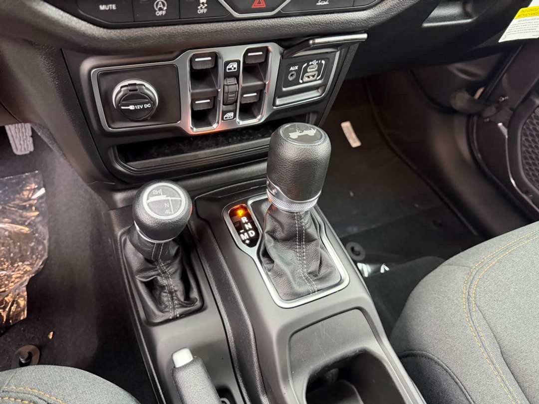 2026 Jeep Wrangler Sport - Image 25