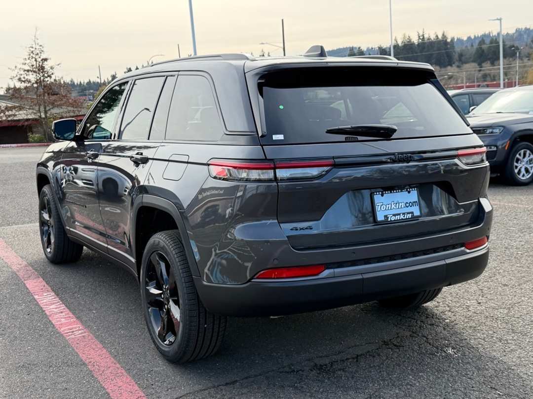 2026 Jeep Grand Cherokee Limited - Image 6