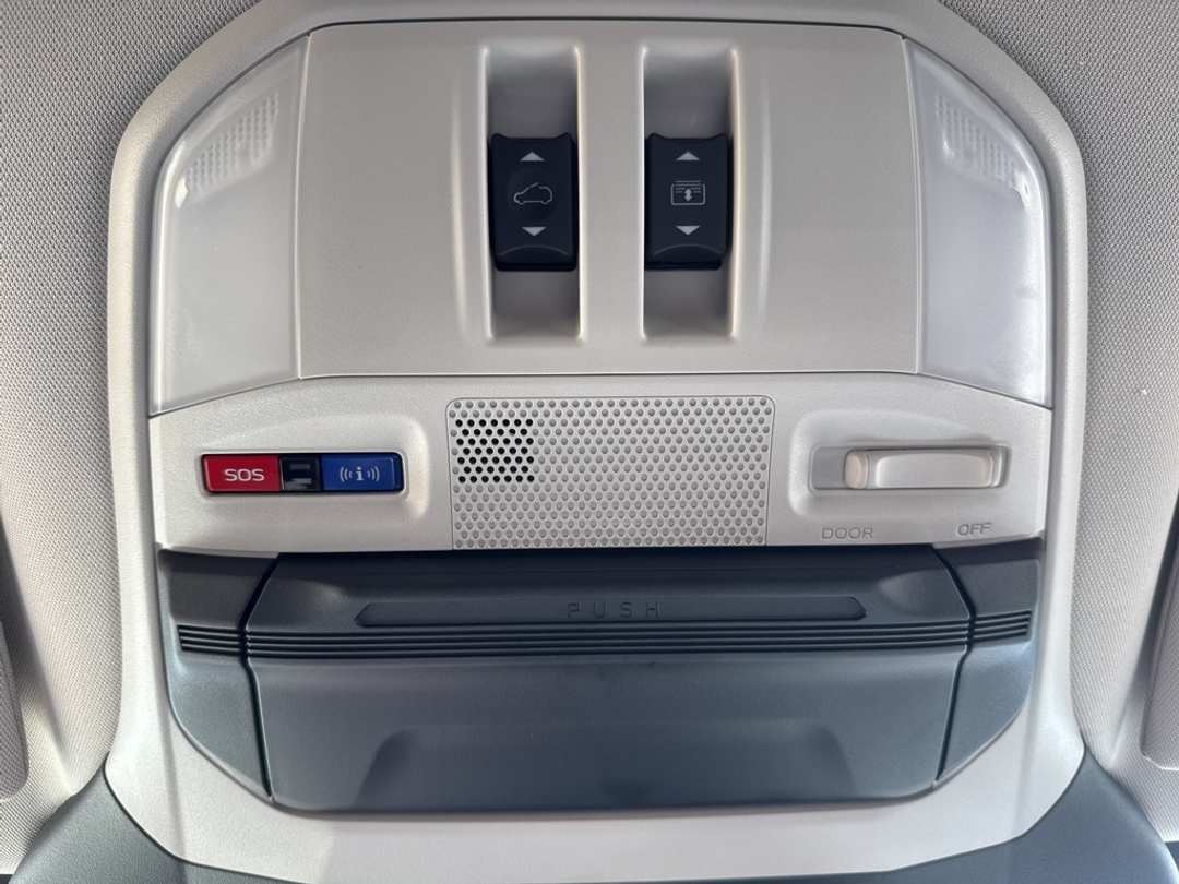 2025 Subaru Ascent Onyx Edition Touring - Image 45