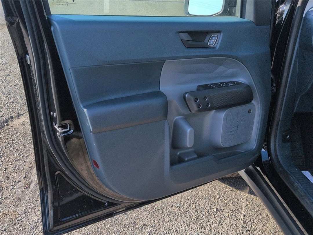 2026 Ford Maverick Lariat - Image 9