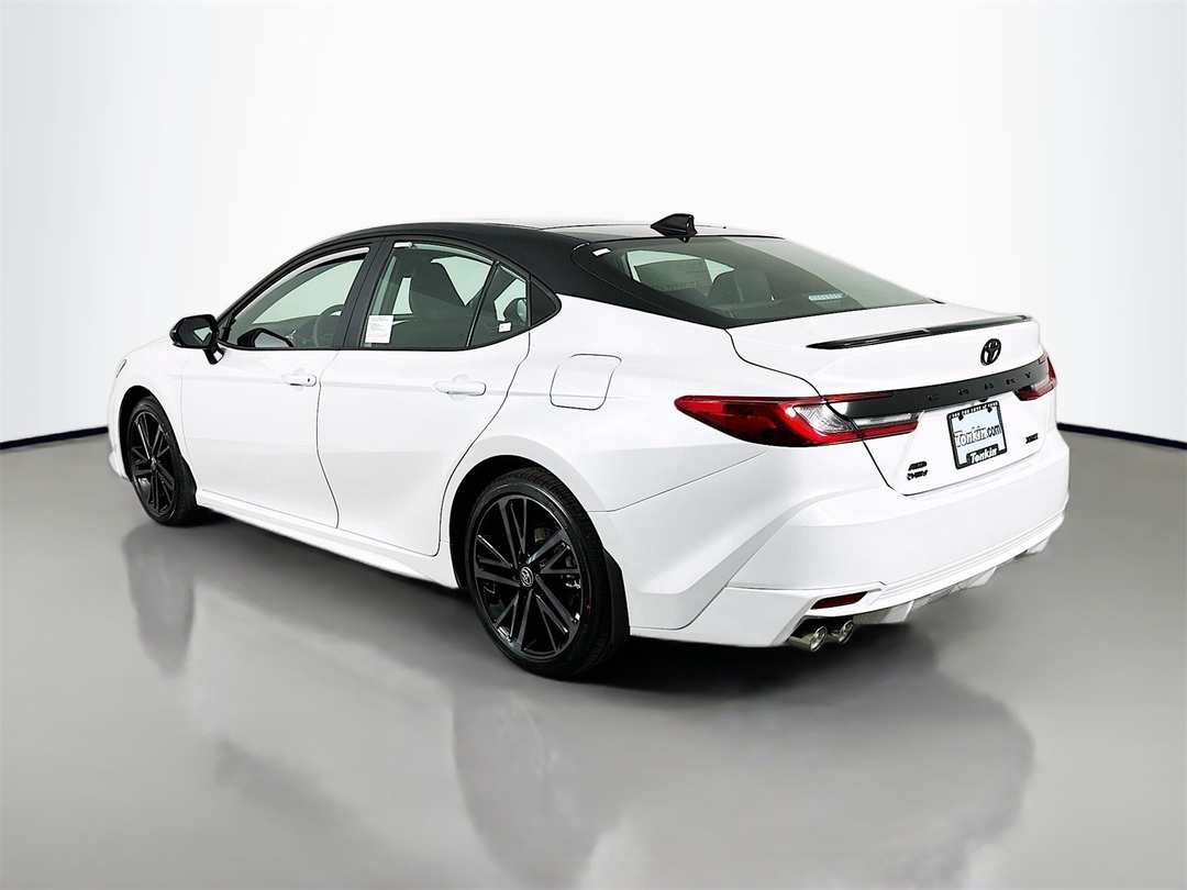 2026 Toyota Camry XSE - Image 5