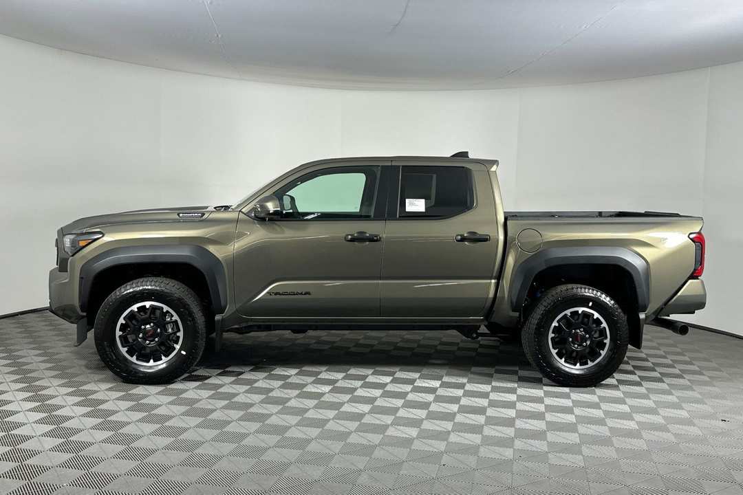 2025 Toyota Tacoma TRD Off Road - Image 7