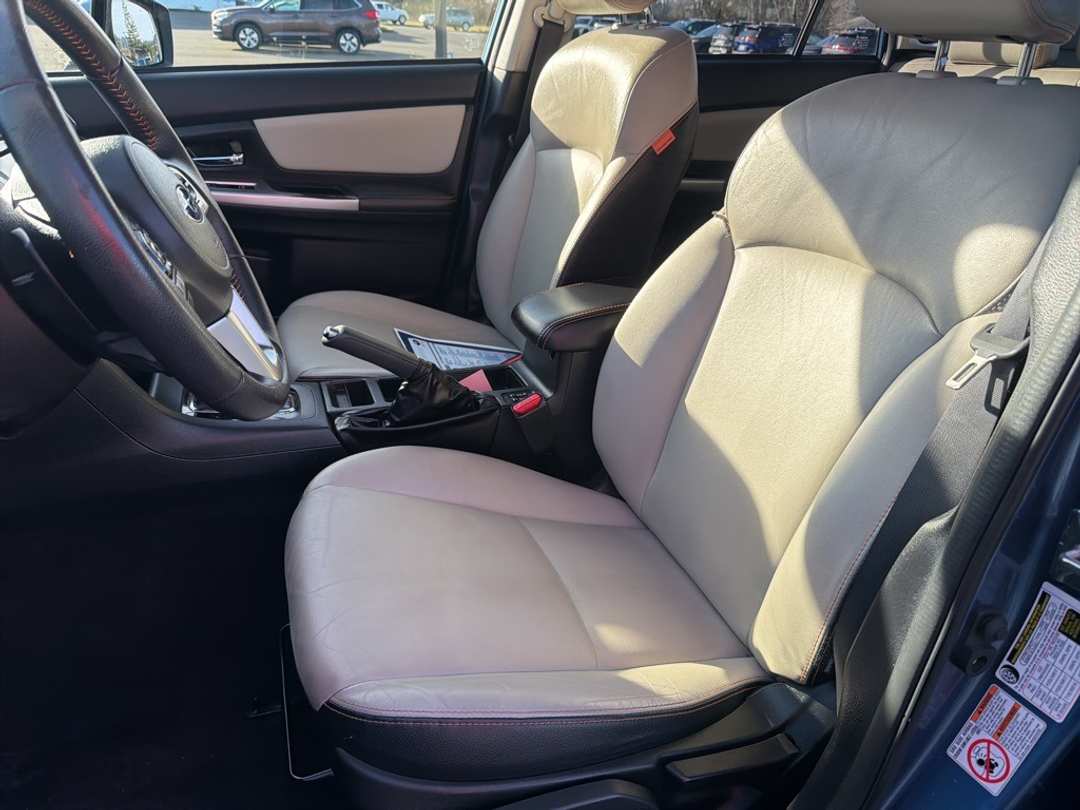 2017 Subaru Crosstrek 2.0i Limited - Image 13