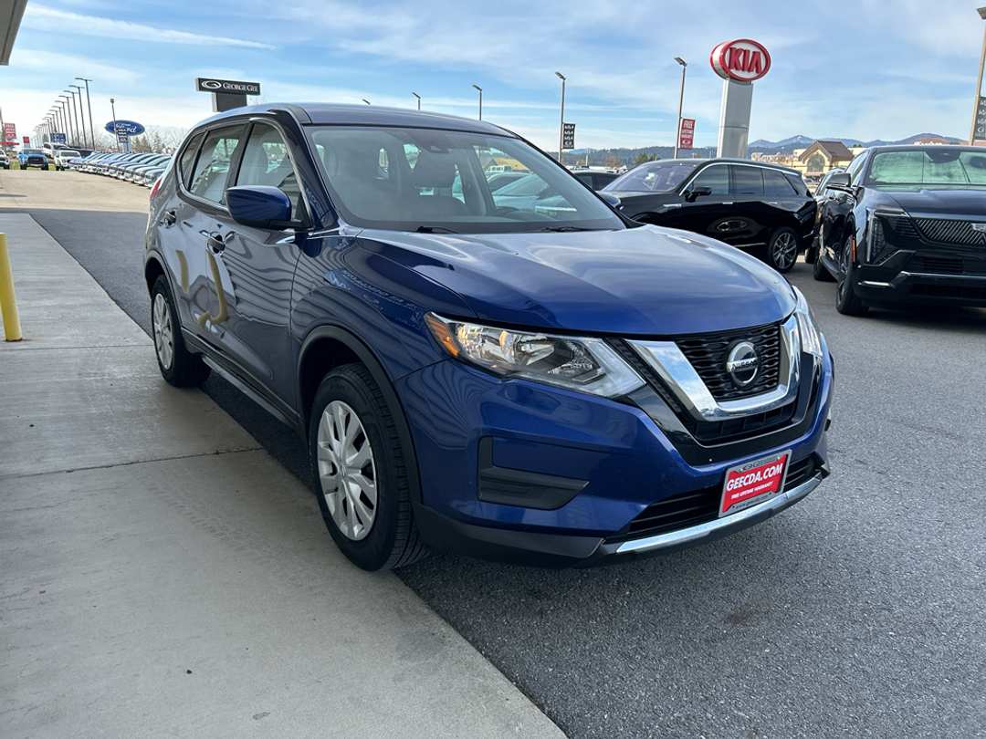 2019 Nissan Rogue S - Image 3