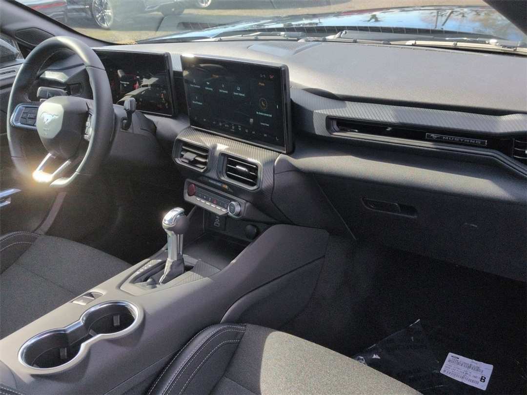 2026 Ford Mustang GT - Image 29