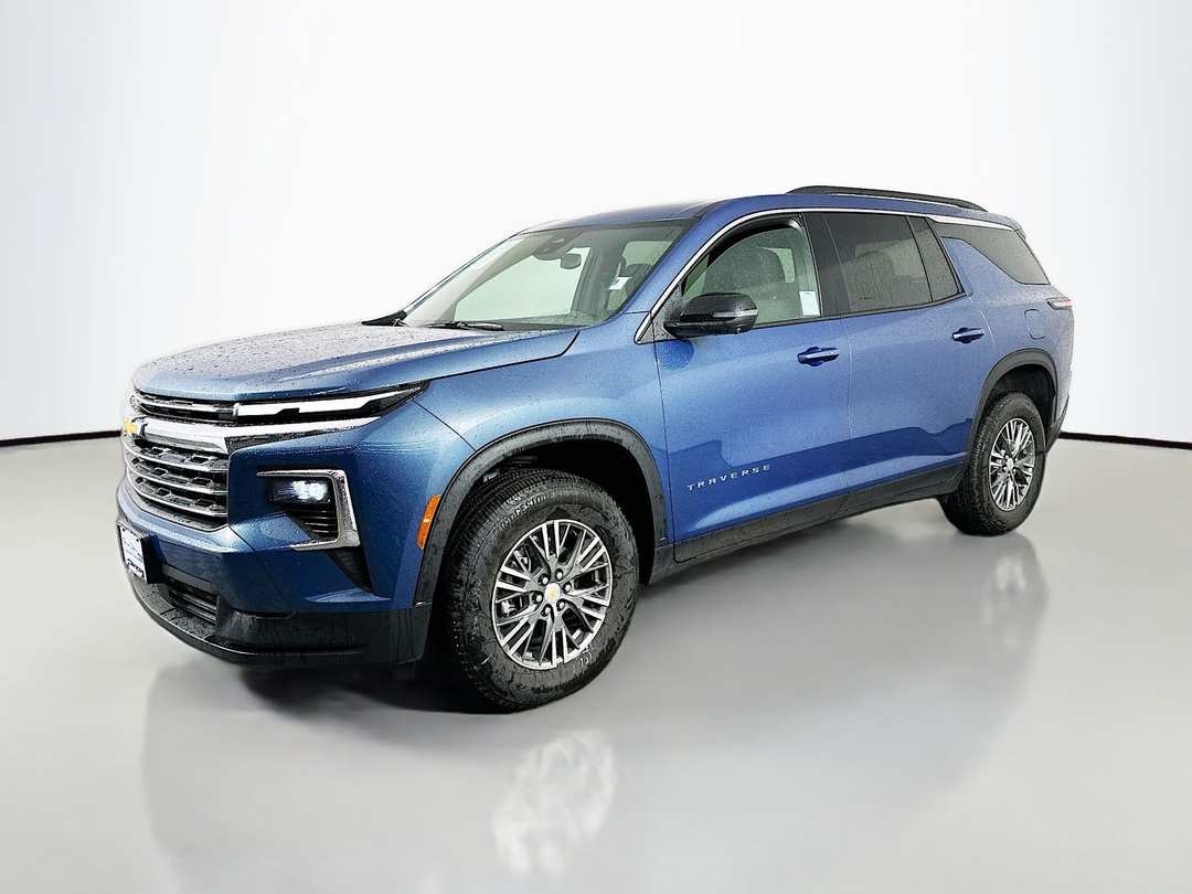 2025 Chevrolet Traverse LT - Image 2