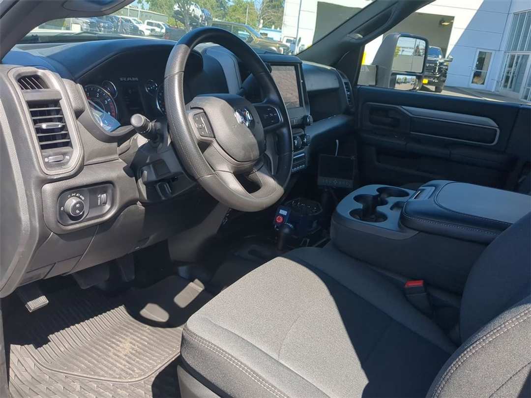 2024 Ram 5500Hd Tradesman - Image 9