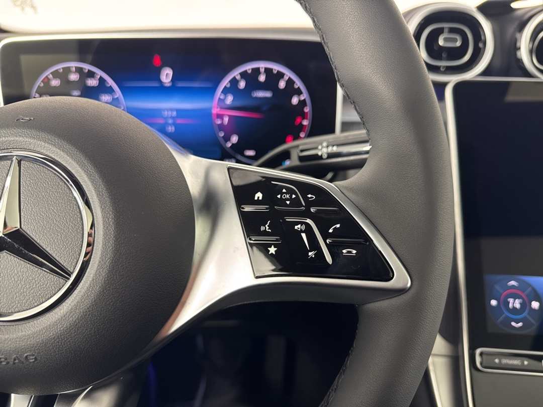 2026 Mercedes-Benz GLC GLC 300 - Image 30