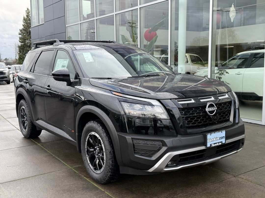 2025 Nissan Pathfinder Rock Creek - Image 2