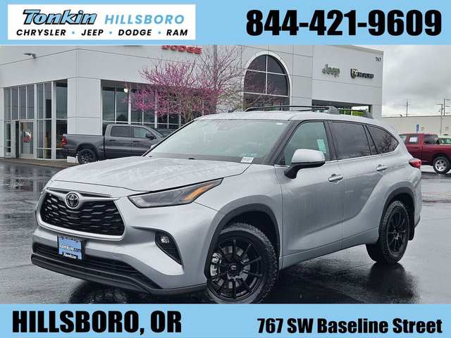 2022 Toyota Highlander LE