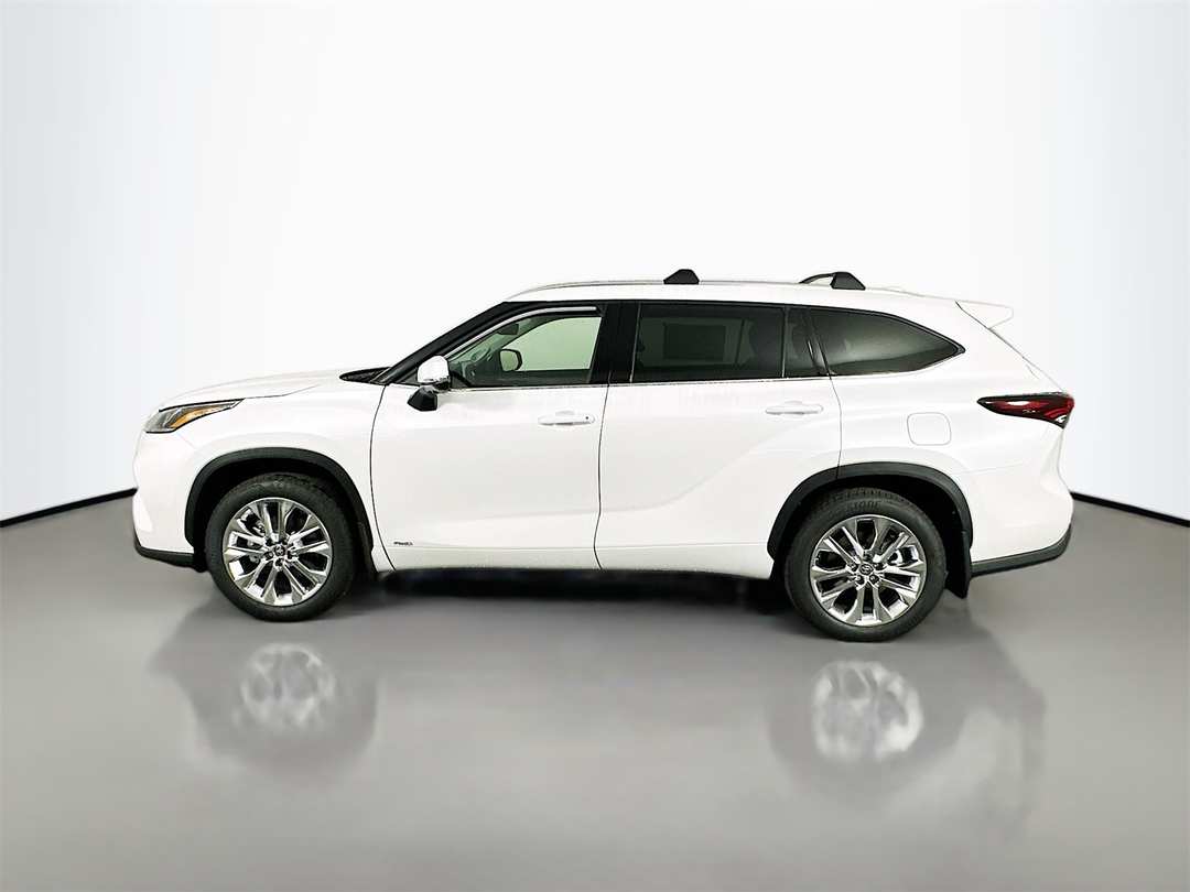 2026 Toyota Highlander Limited - Image 4