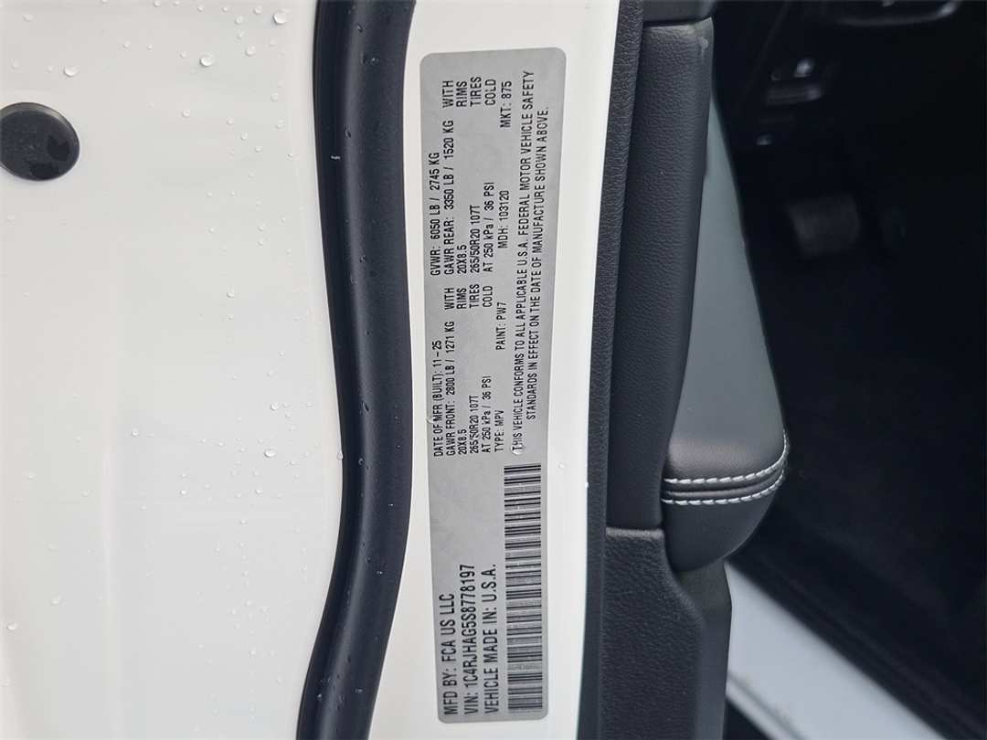 2025 Jeep Grand Cherokee Altitude X - Image 40