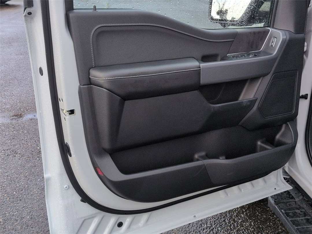 2026 Ford F-150 XLT - Image 9