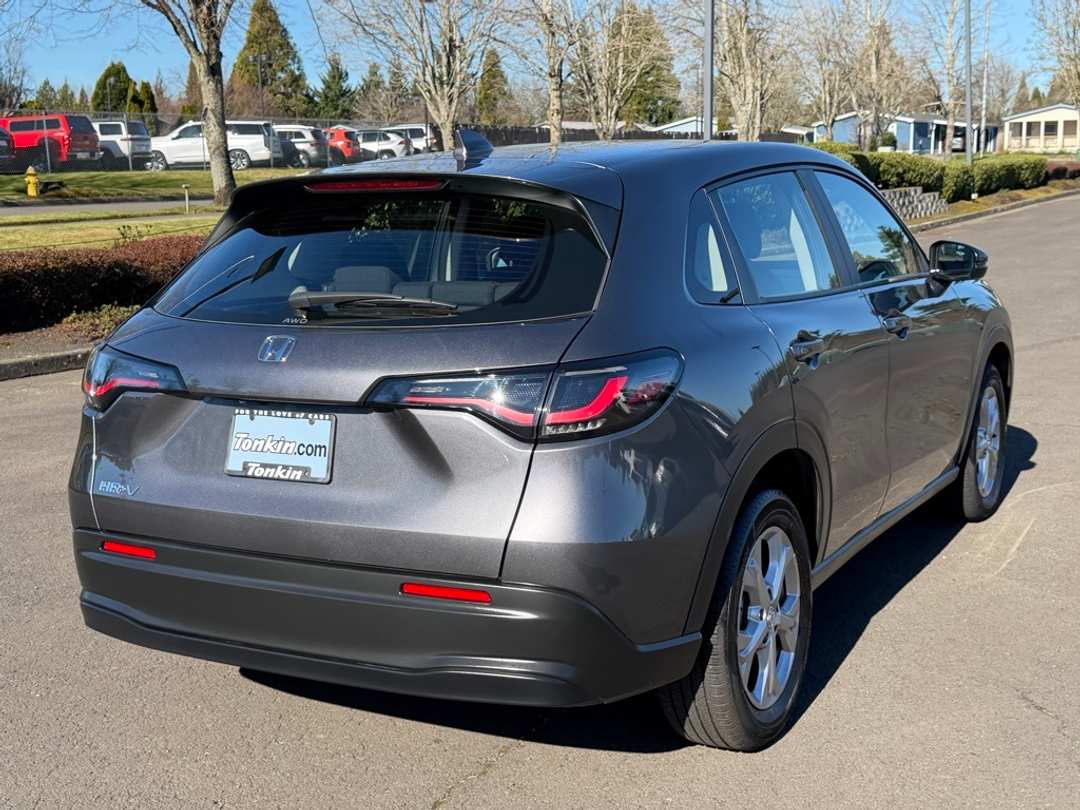 2025 Honda HR-V LX - Image 8