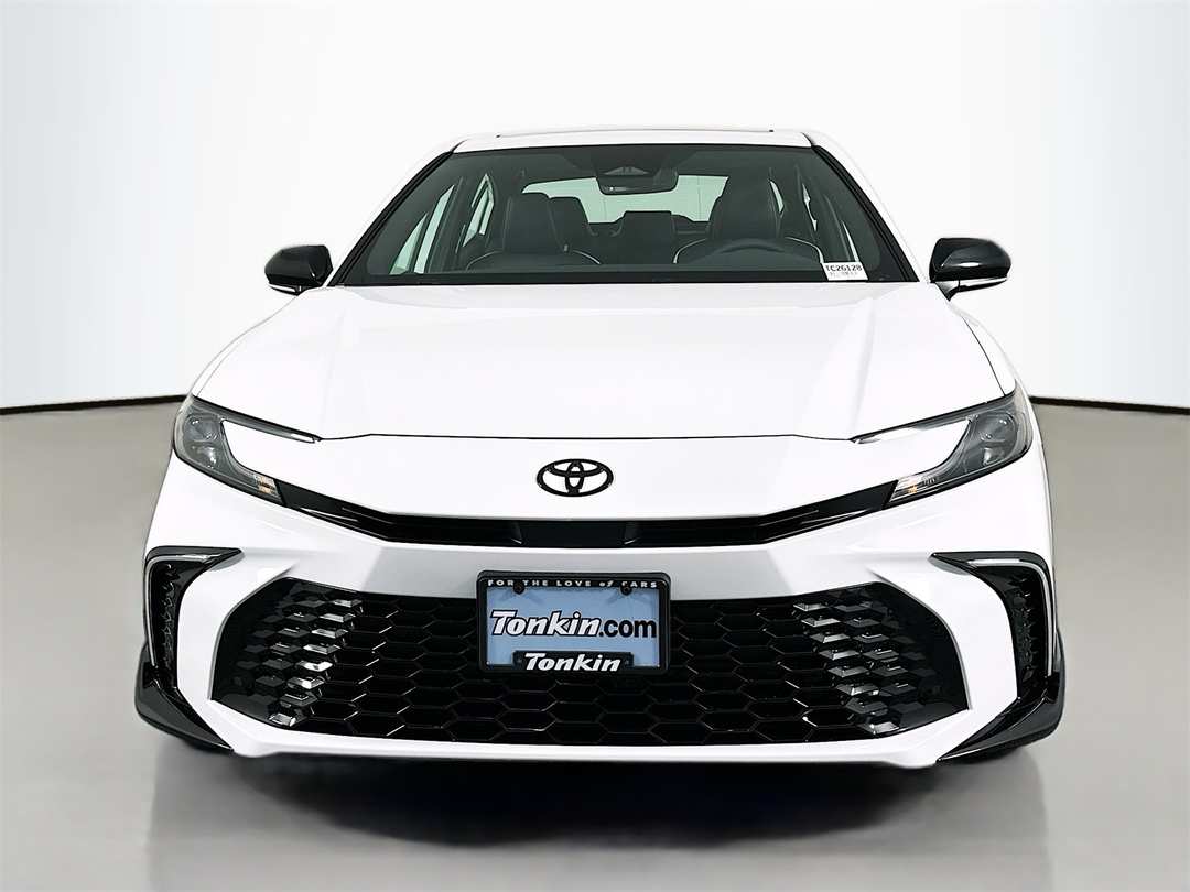 2026 Toyota Camry SE Nightshade - Image 2
