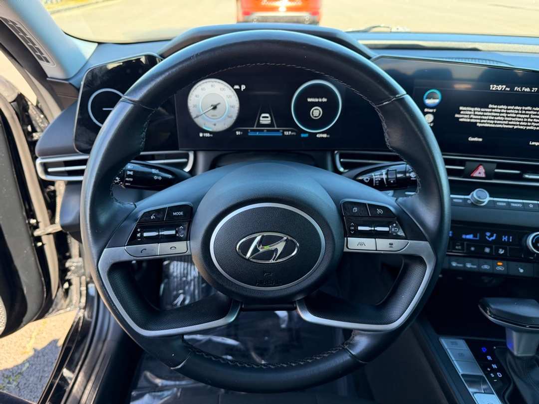 2023 Hyundai Elantra SEL - Image 21