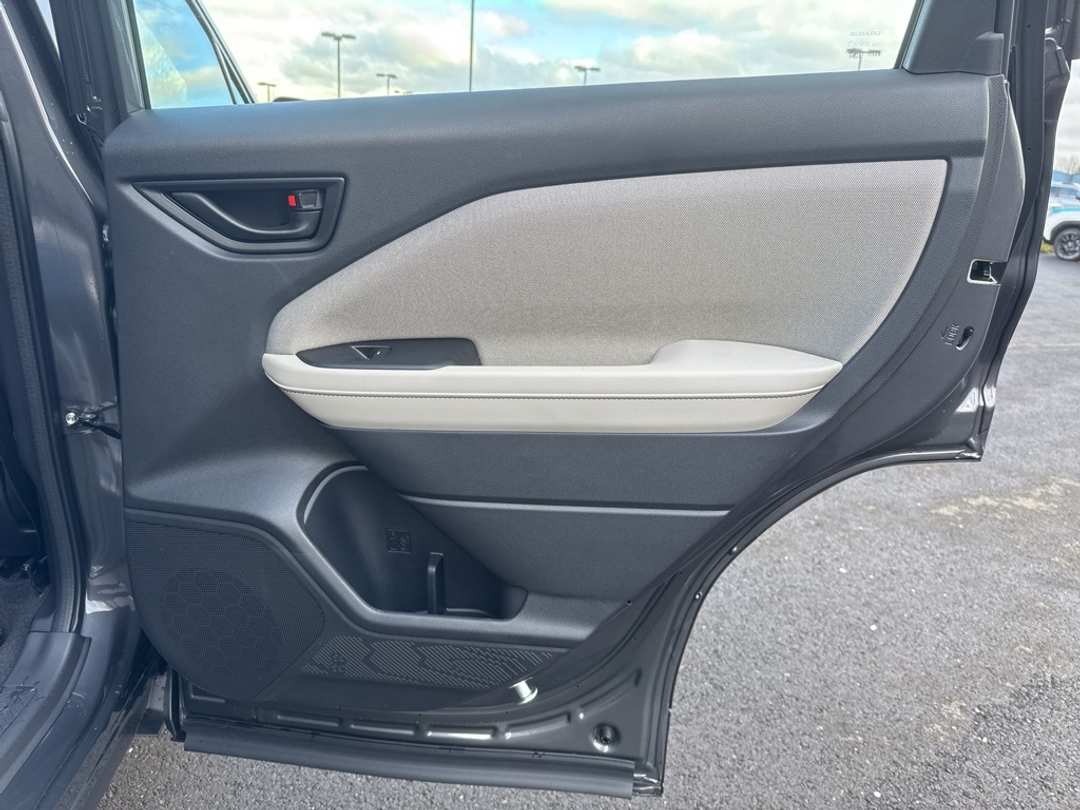 2026 Subaru Forester Base - Image 20