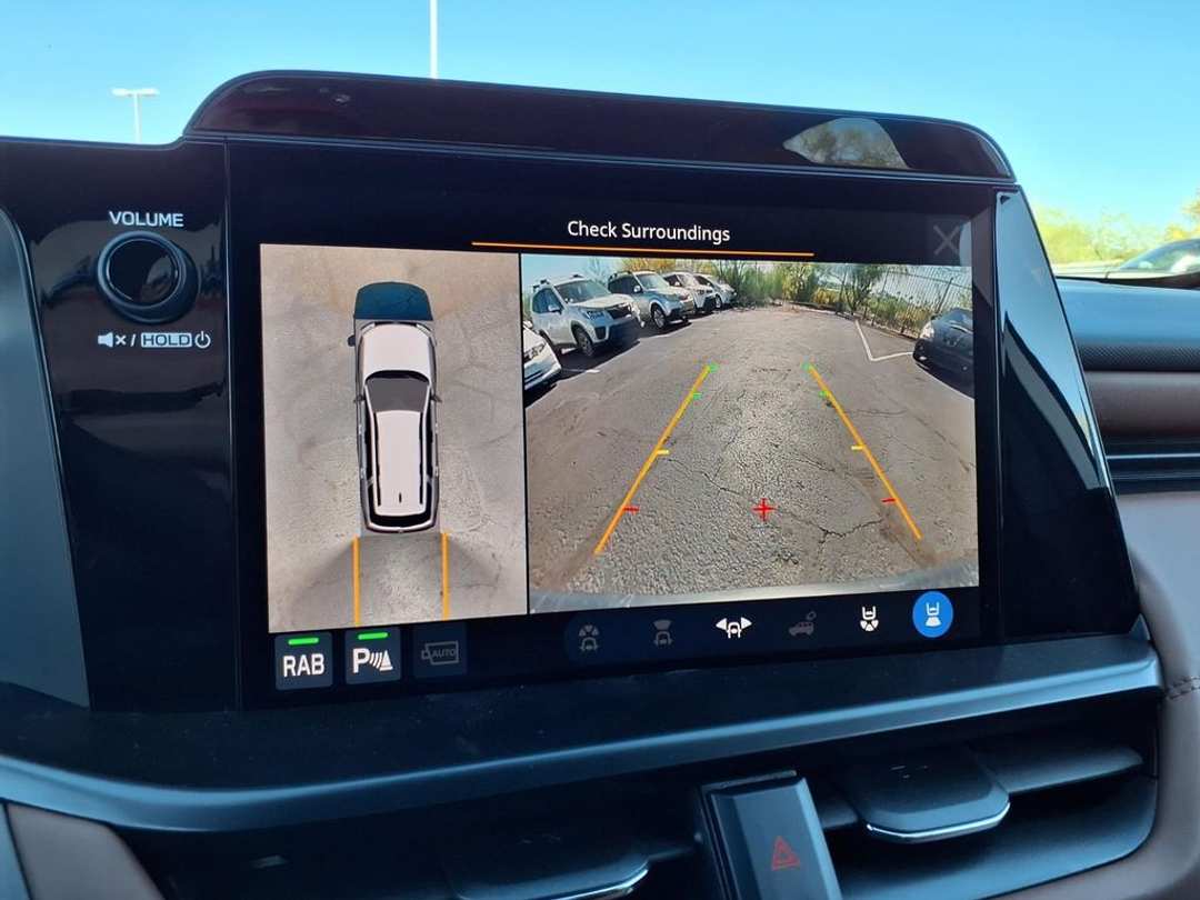 2026 Subaru Outback Touring - Image 3