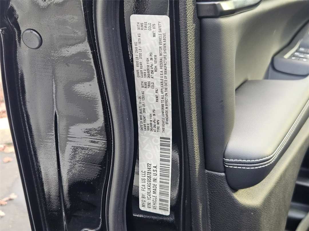 2025 Jeep Grand Cherokee L Laredo - Image 43