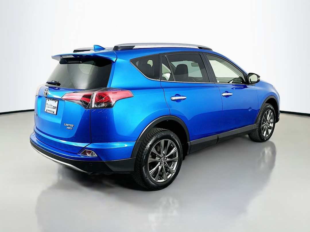 2018 Toyota Rav4 Limited - Image 8