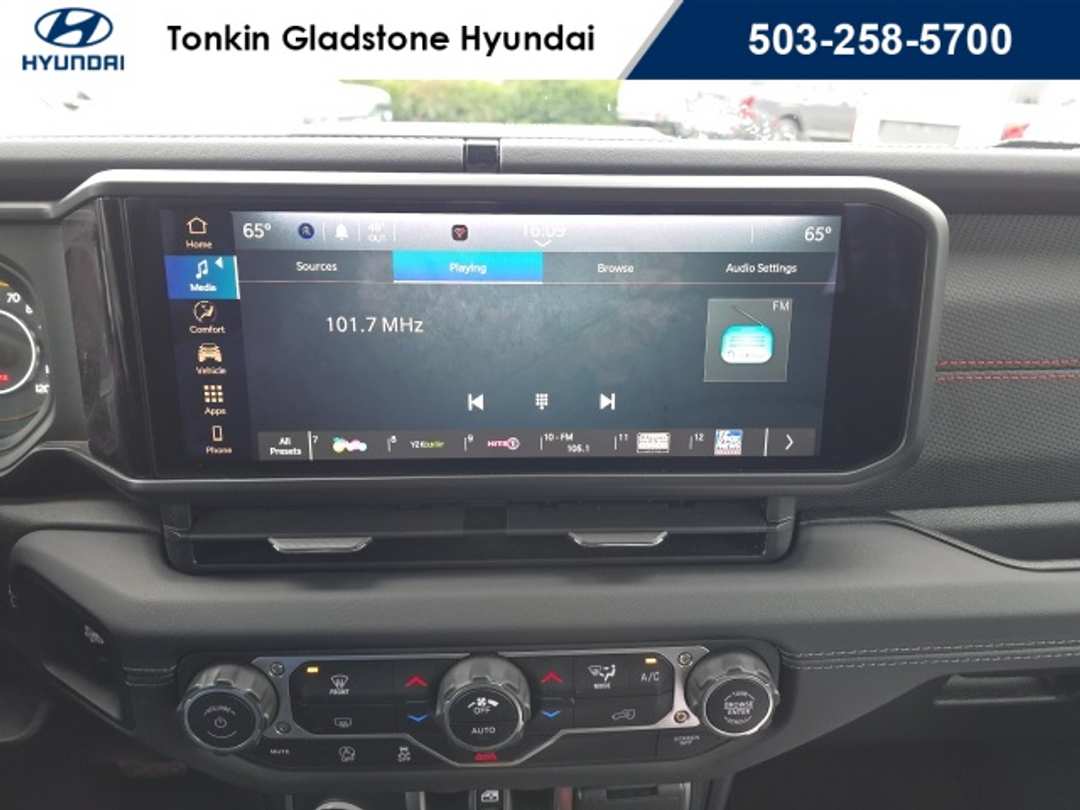 2025 Jeep Wrangler Rubicon - Image 15