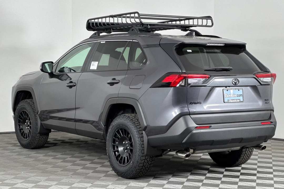 2025 Toyota Rav4 XLE - Image 6