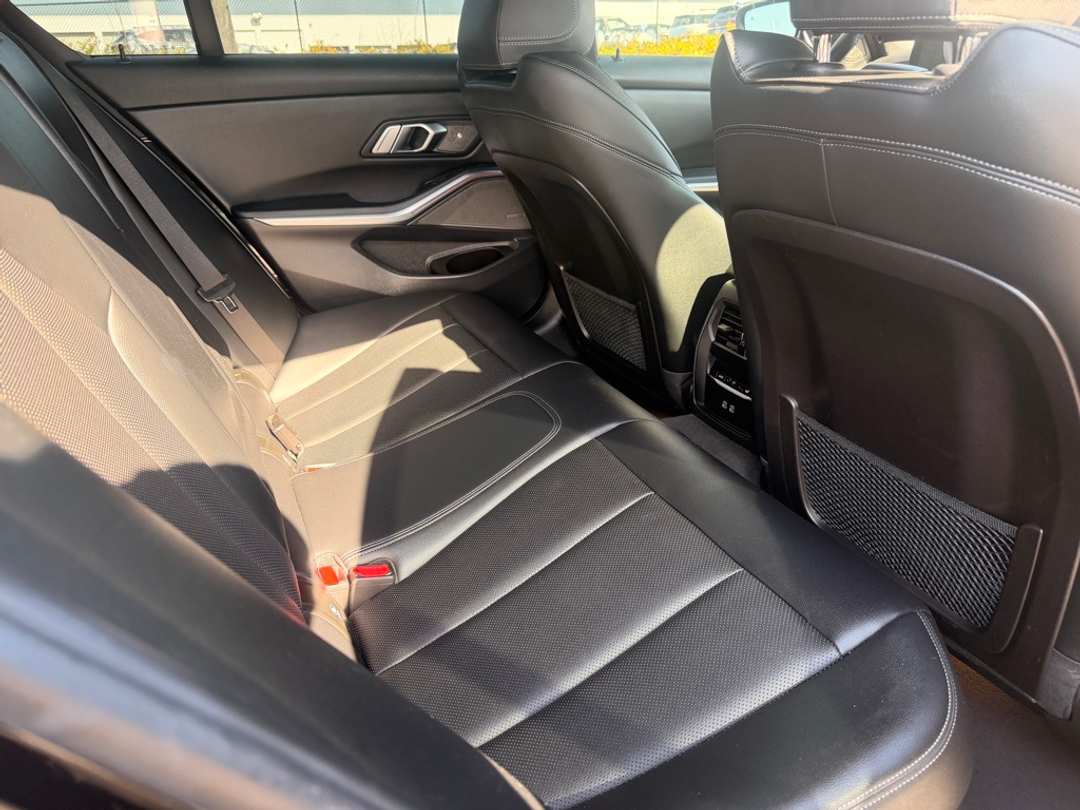 2023 BMW 3 Series 330e xDrive - Image 23