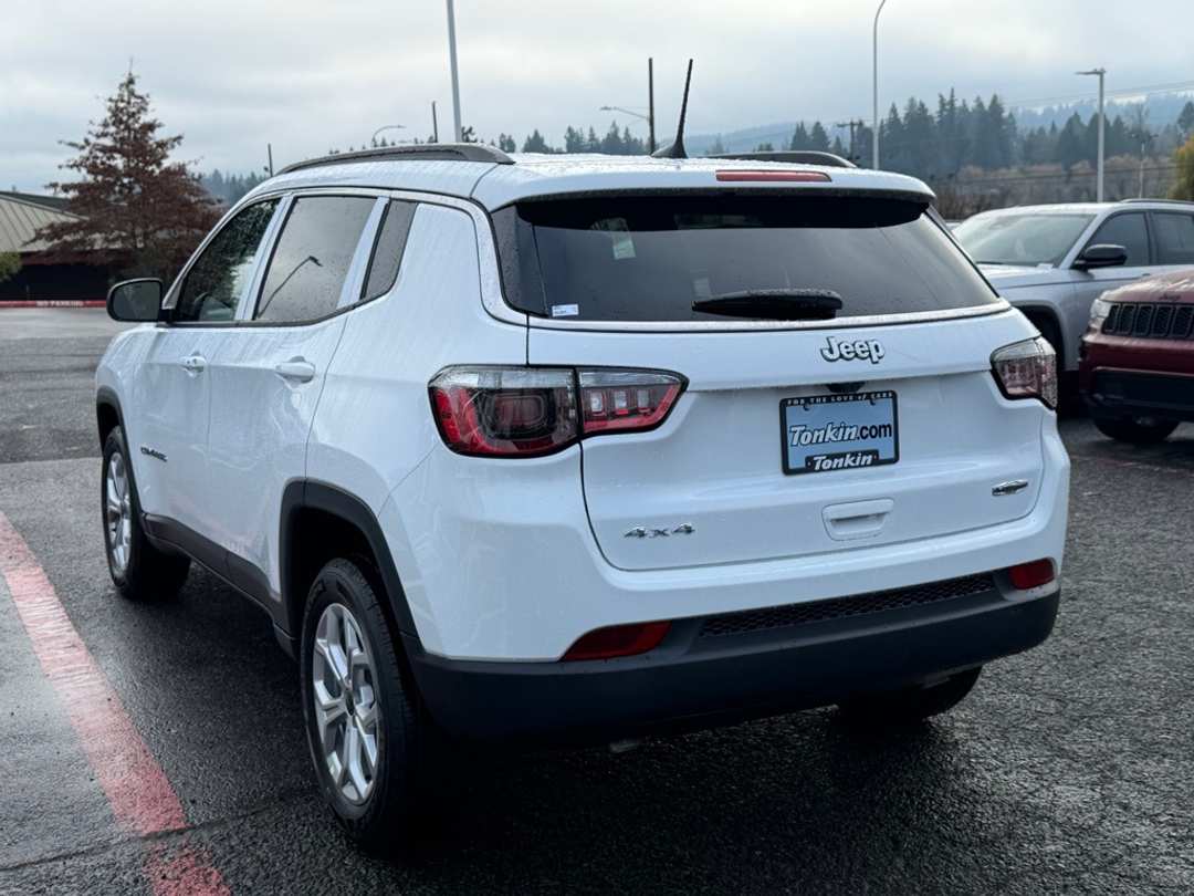 2026 Jeep Compass Latitude - Image 6