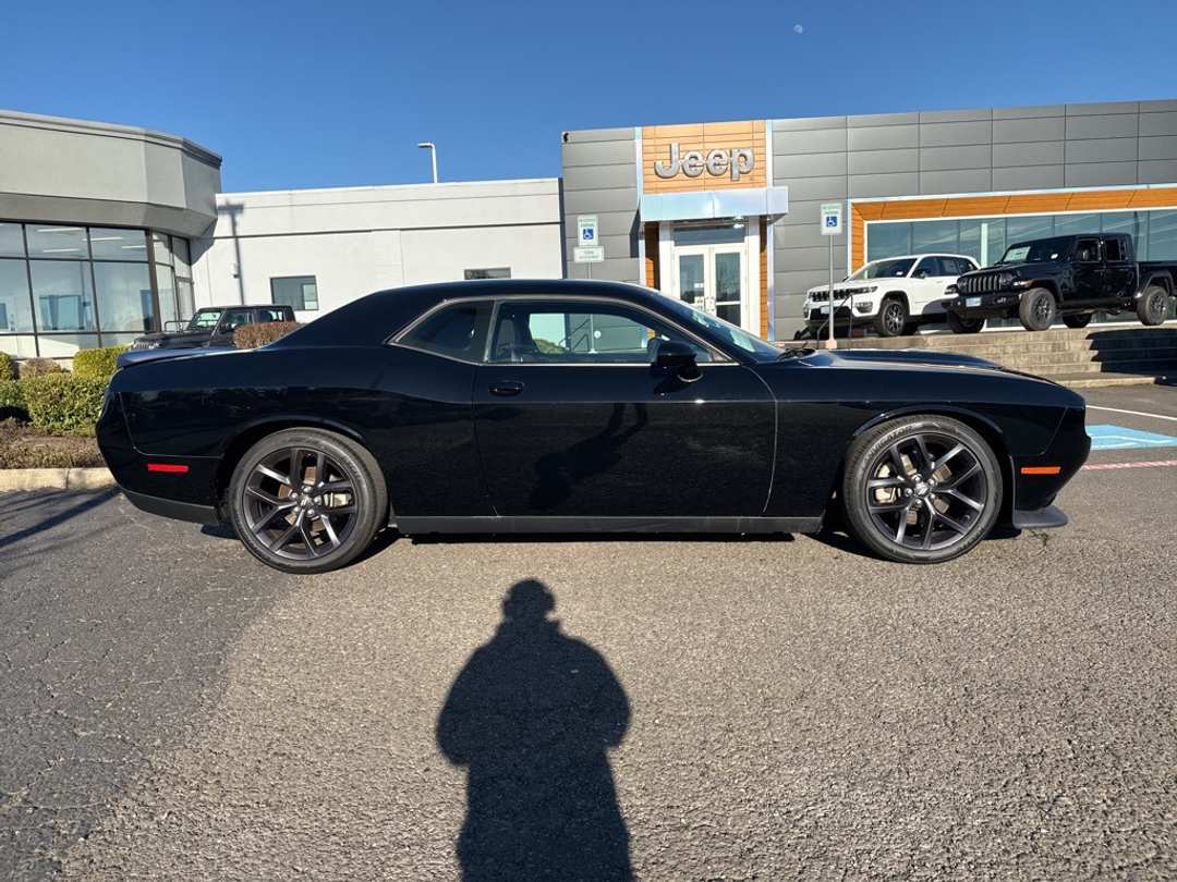 2023 Dodge Challenger GT - Image 8