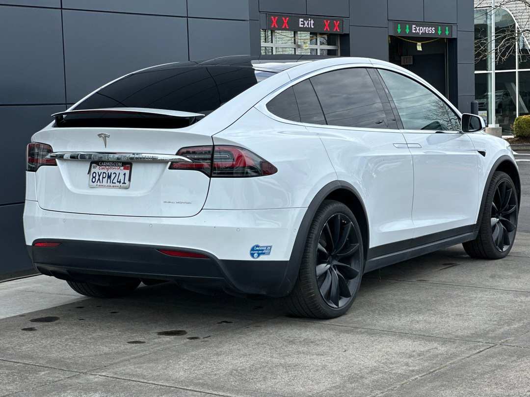 2020 Tesla Model X Long Range - Image 3